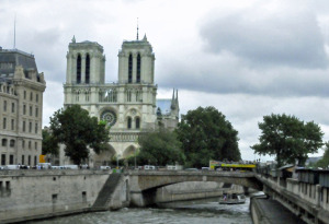 West End of Notre Dame from Seine River Bridge (Photo by Don Knebel)